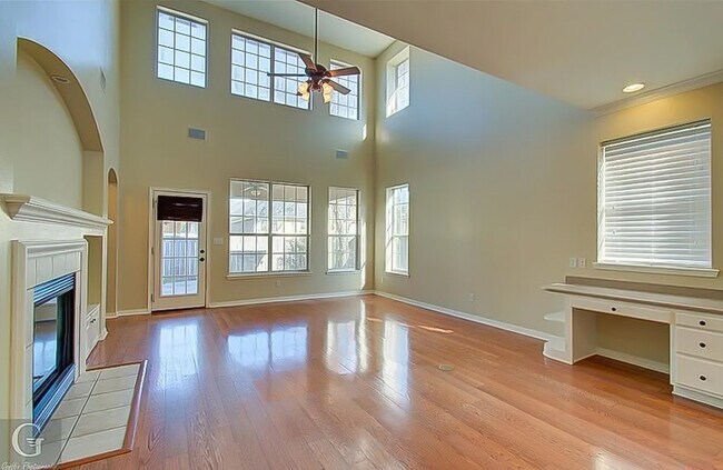 Foto del edificio - 110 Diana Dr