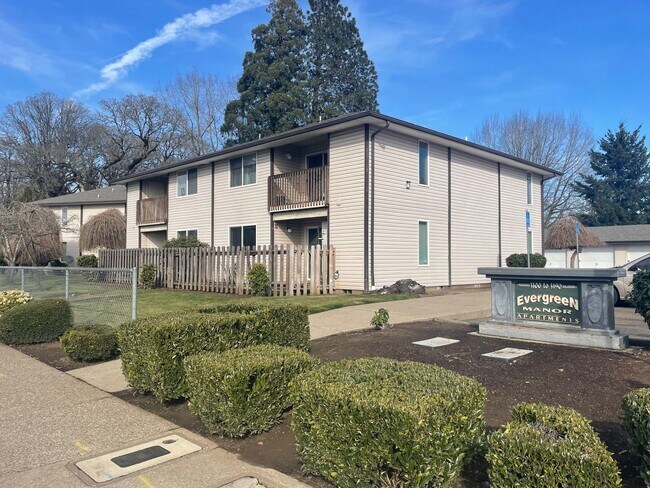 Building Photo - Rent Special: 1/2 Off February's Rent 2 Bedroom 1 Bath Unit NE Salem!