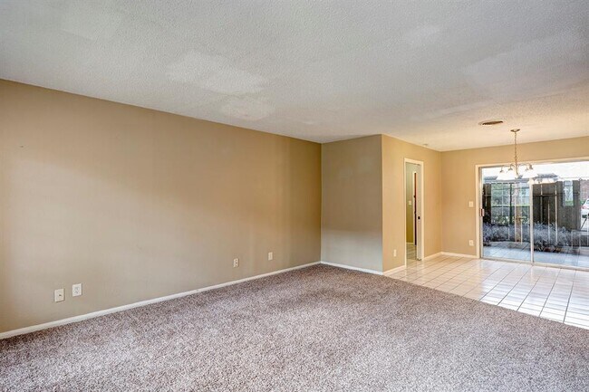 Foto del edificio - 6416 Bayou Glen Rd