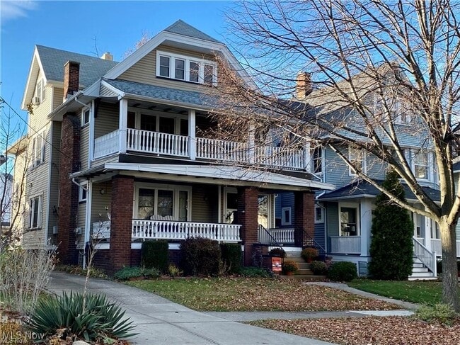 Building Photo - 1208 St Charles Ave