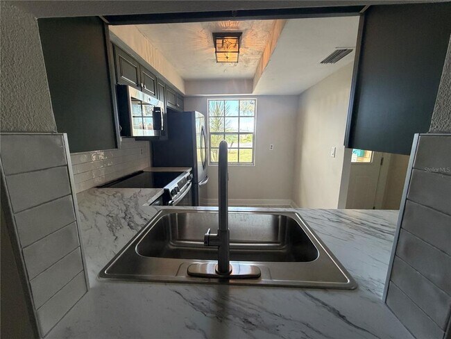 Foto del edificio - 4428 Sunstate Dr