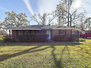 Building Photo - 2814 Balmorhea Ave