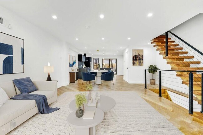 Foto del edificio - 3 bedroom in BROOKLYN NY 11216
