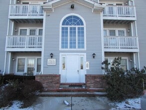 Building Photo - 8 Genoble Rd