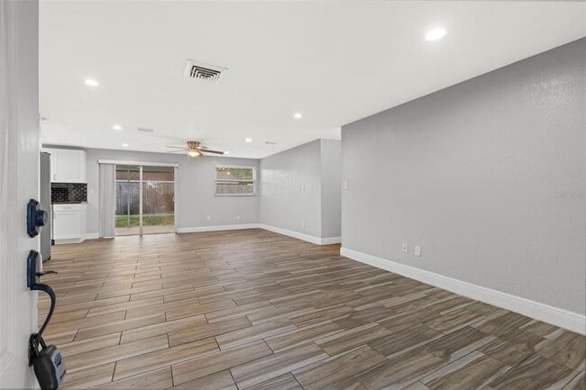 Foto del edificio - 14810 55th Way N