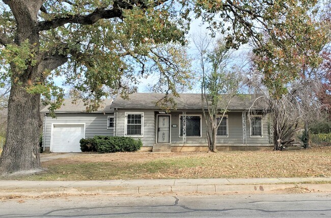 Building Photo - 4813 Old Mansfield Rd