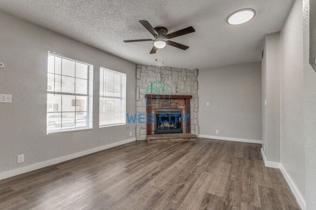 Foto del edificio - 245 Alexandria St