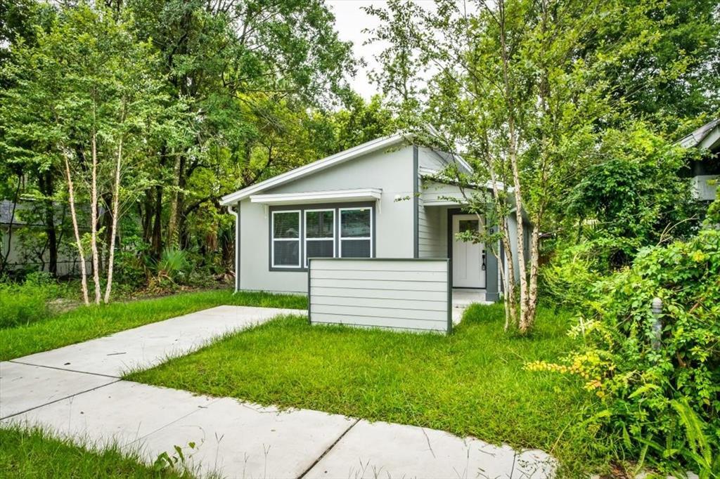 Foto principal - 1594 W 22nd St