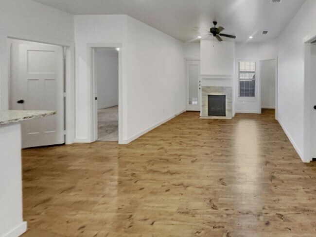 Foto del edificio - 2739 137th St