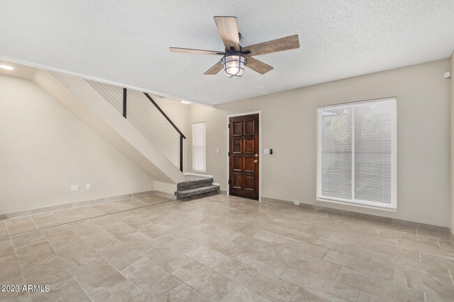 Building Photo - 8641 S 51st St