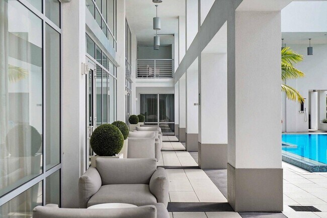 Foto del edificio - 155 E Boca Raton Rd