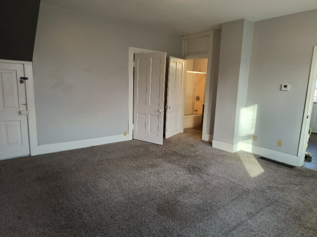 Foto del edificio - 2621 Mt Vernon Ave