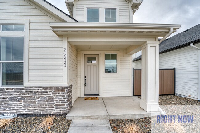 Building Photo - 2211 E Hidcote St