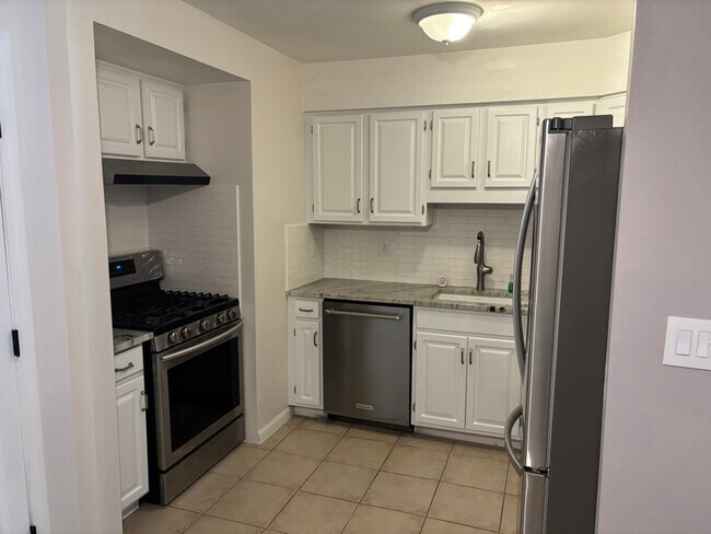 Foto del edificio - 504 Springbrook Cir