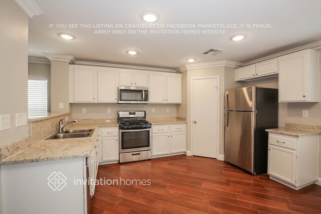 Building Photo - 8392 W Sapphire St