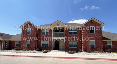 Building Photo - 1203 N Clay St