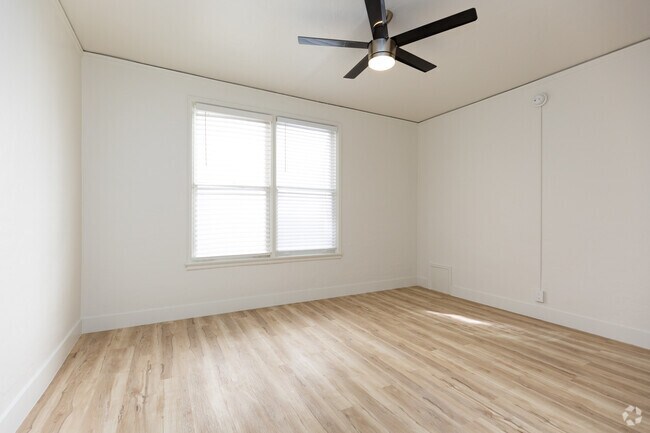 Foto del edificio - Kingsley Apartments