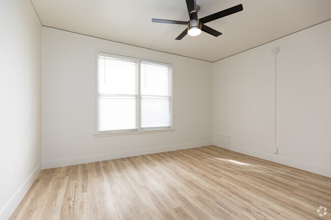 Kingsley Apartments - Spacious Apartment in Koreatown