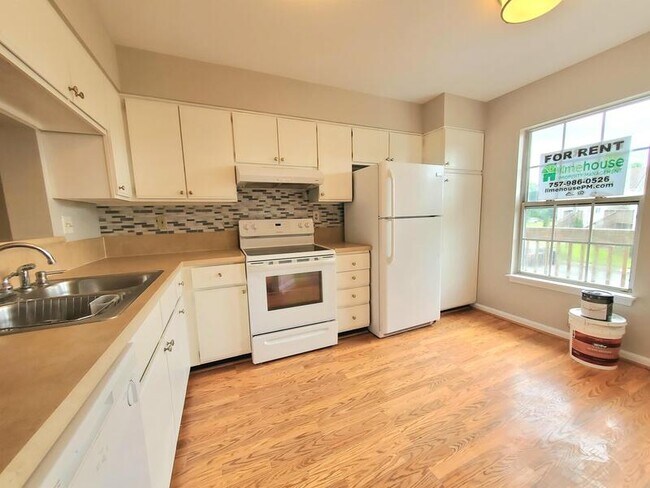 Building Photo - 4944 Willow Pointe Ln