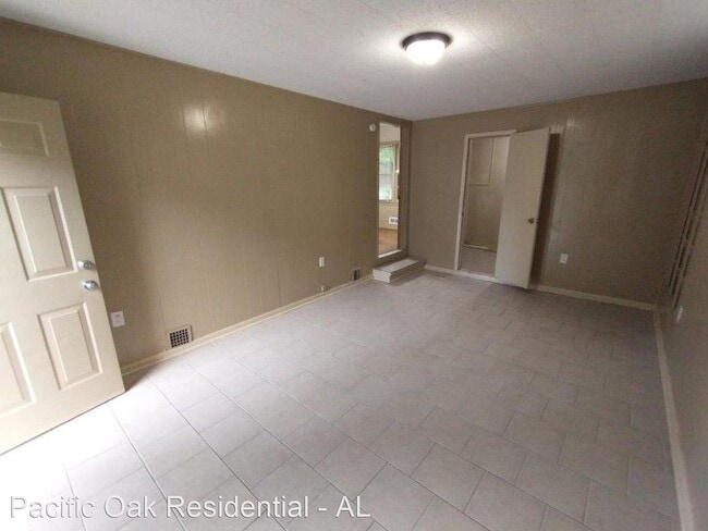 Building Photo - 3 br, 1 bath House - 524 Orchid Rd