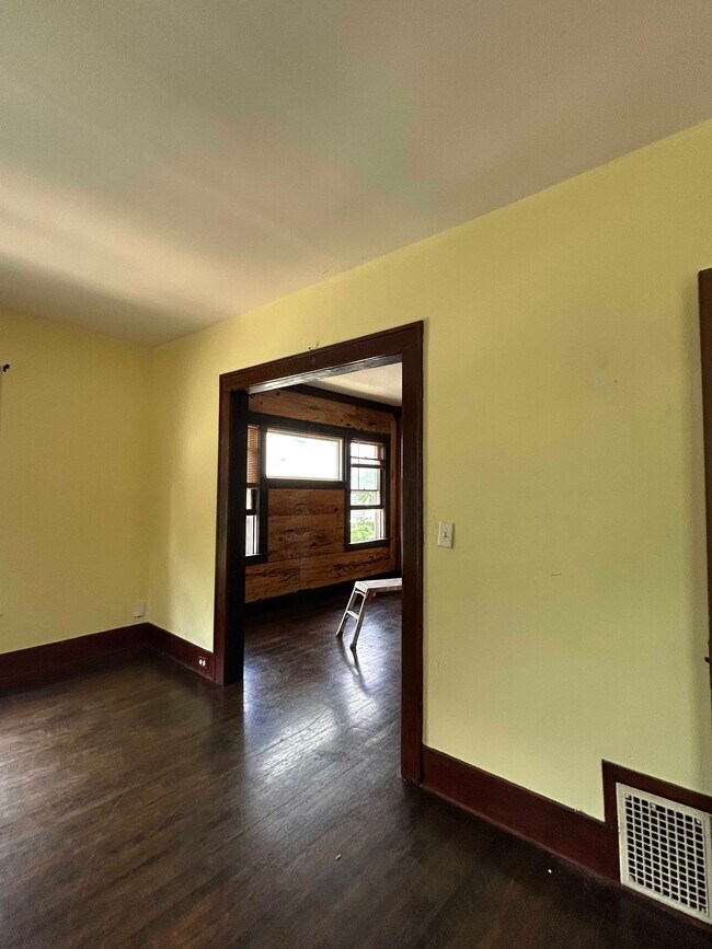 Foto del edificio - 118 National Ave NW