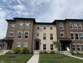 Building Photo - 912 Yorkshire Ln