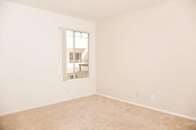 Building Photo - 14440 Dickens St