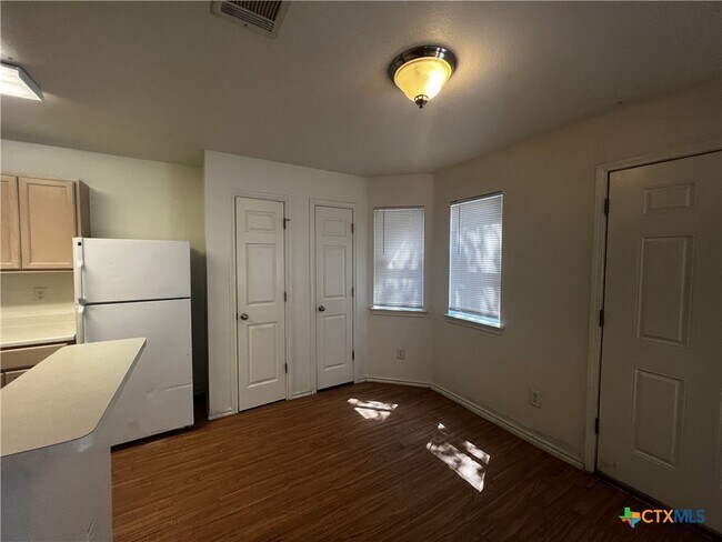 Foto del edificio - 125 Cedargrove