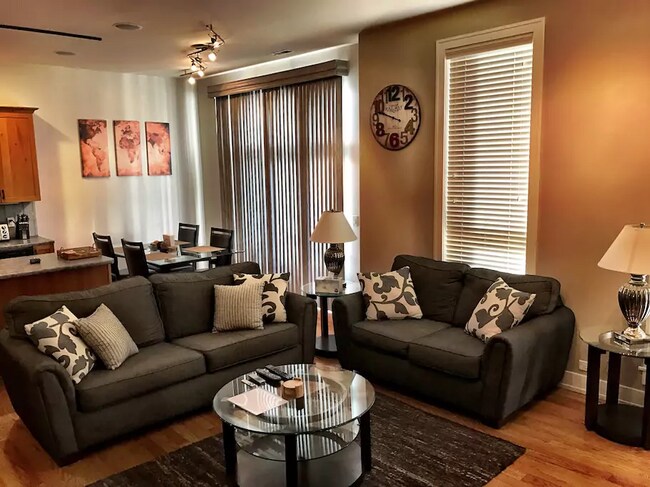 Main Floor Living Area - 1030 Marcy Plz