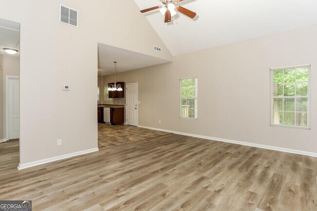 Foto del edificio - 154 Mineral Springs Ln