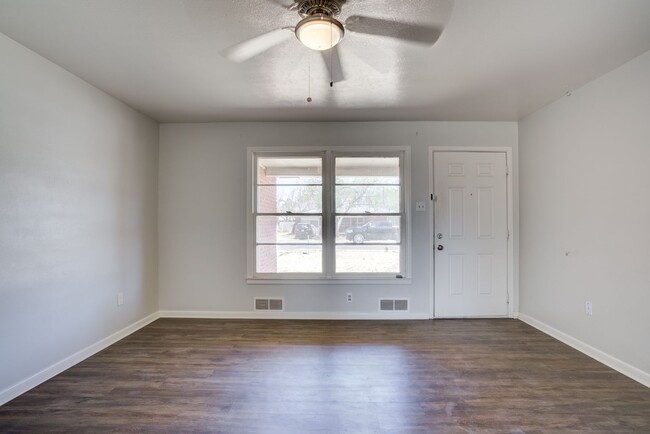 Building Photo - Beautiful Home in Central Lubbock