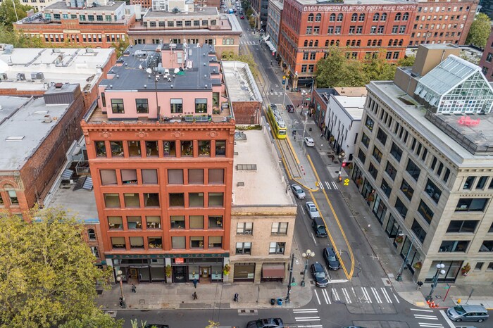 Primary Photo - Spectacular Penthouse Loft with Amazing Views
