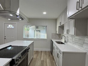 Building Photo - 625 Camilla Ln
