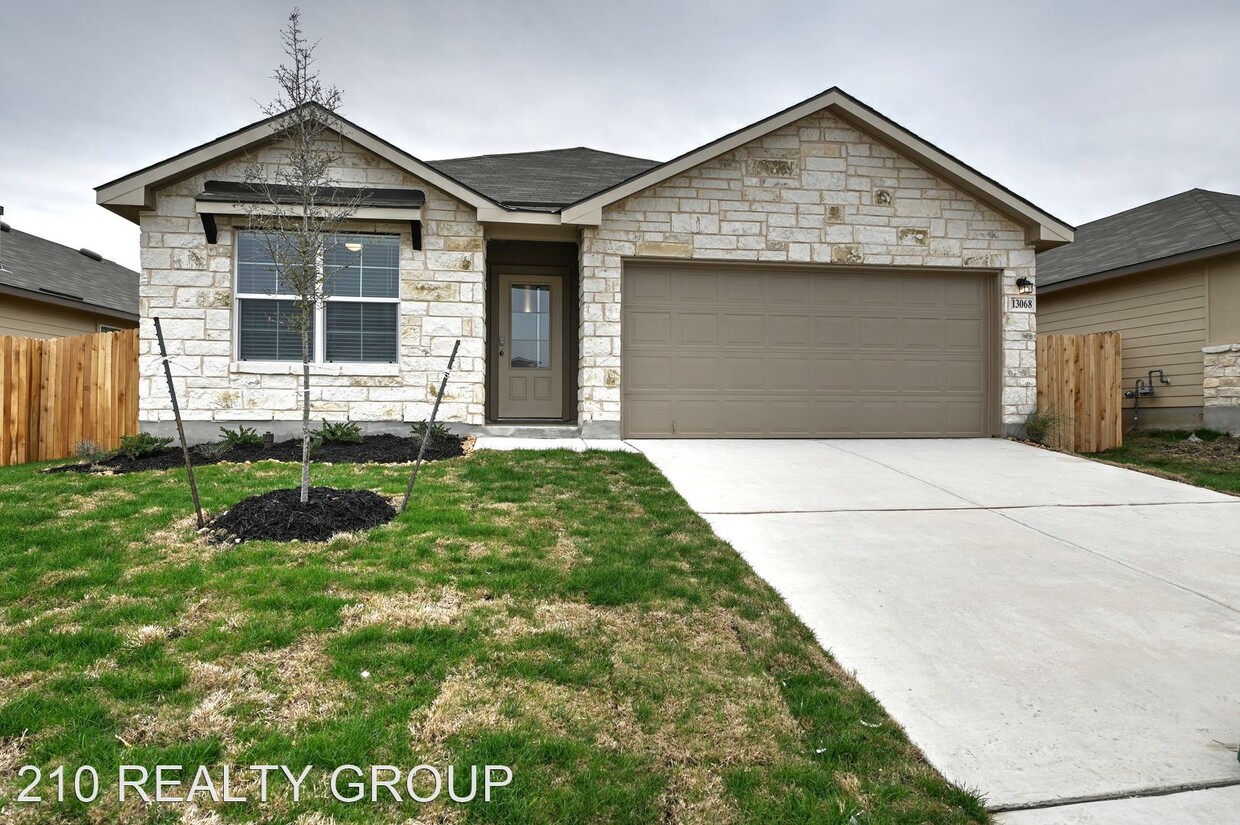 4 br, 2.5 bath House - 13068 MINUET SWAY - House Rental in San Antonio ...