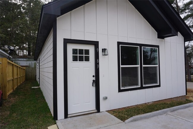 Building Photo - 9583 Darkwood St