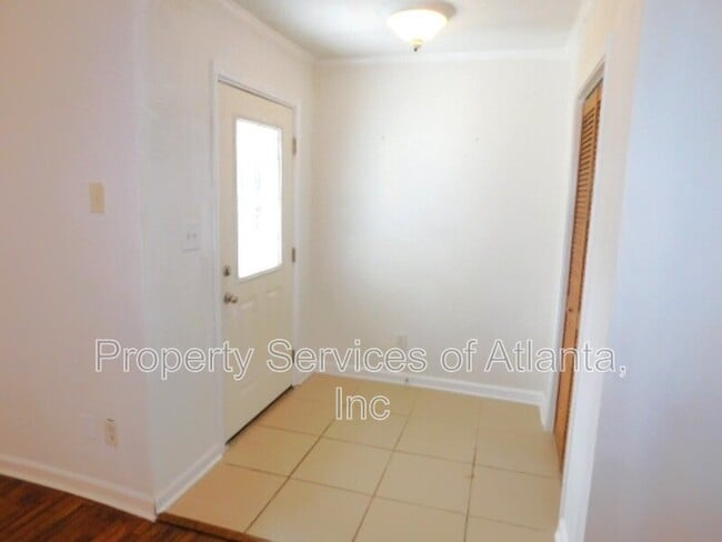 Building Photo - 230 Shiloh Hills Dr NW