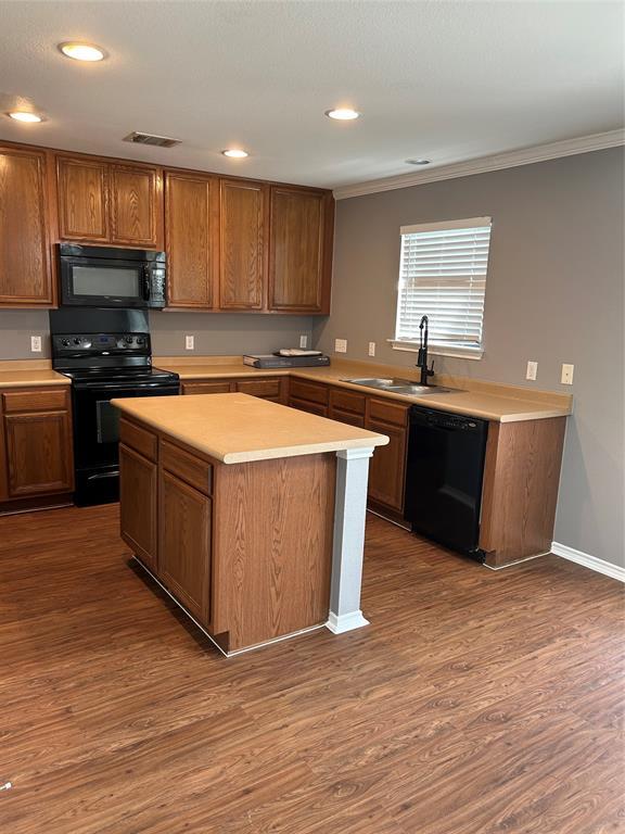 Building Photo - 821 Watson Way