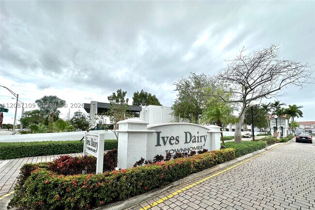 Foto del edificio - 20733 NE 10th Ct
