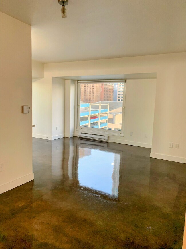 Building Photo - 1415 2nd Ave