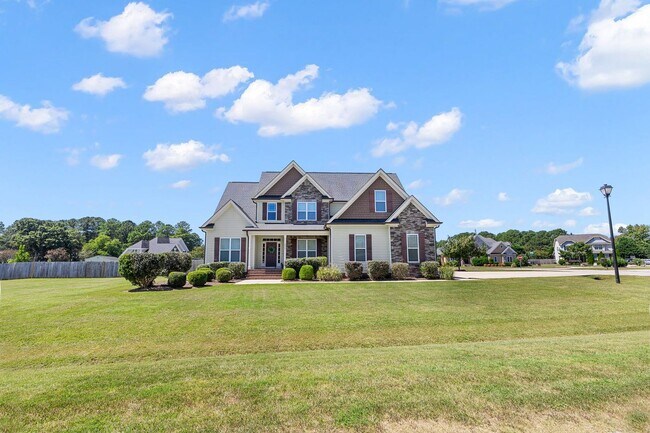 Building Photo - **Spacious 3bd/3ba in Raleigh**