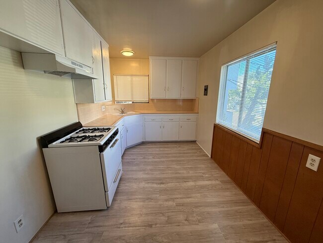 Foto del edificio - 330 E Fairview Ave