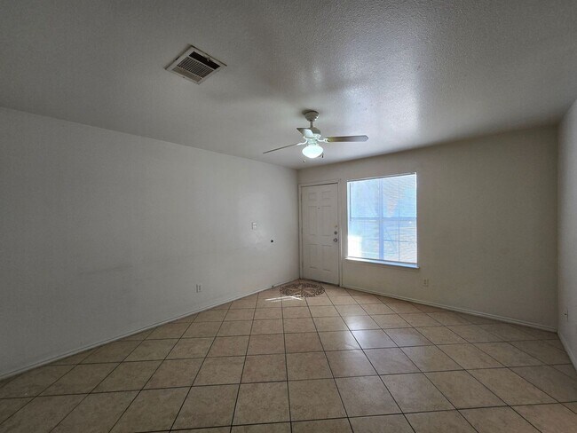 Foto del edificio - SECTION 8/HUD ACCEPTED & FIRST FULL MONTH $99 - AVAILABLE NOW!