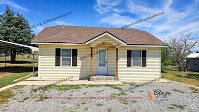 Building Photo - 1302 W 5th St