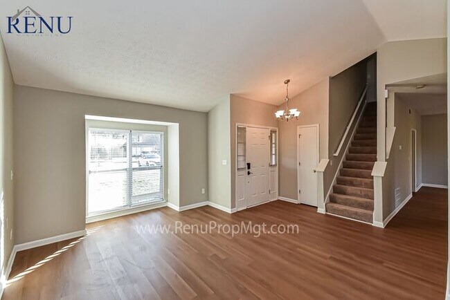 Building Photo - Now Available! 3 bed 2.5 bath!