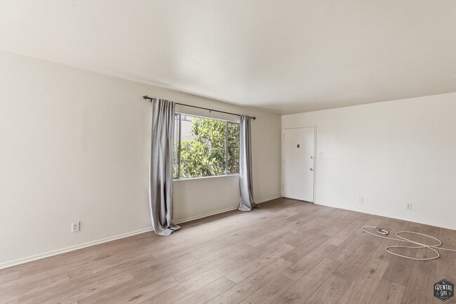 Building Photo - 3757 Glendon Ave