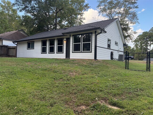 Building Photo - 10890 Royal Adrian Dr