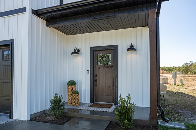 Building Photo - 115 Sierra Cir