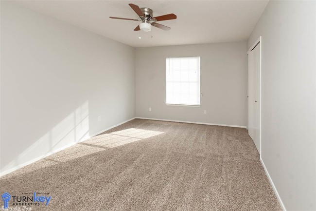 Building Photo - 15 Powhatan Dr