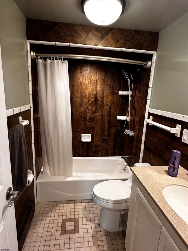 Building Photo - 1109 Arctic Ave