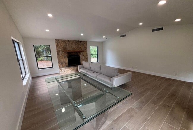 Building Photo - 6335 S Tropical Trail